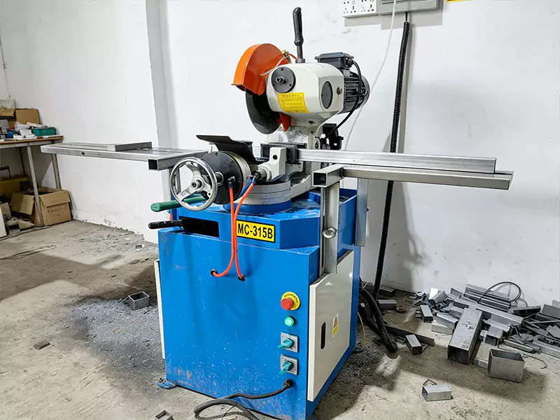 Pipe Cutting Machine